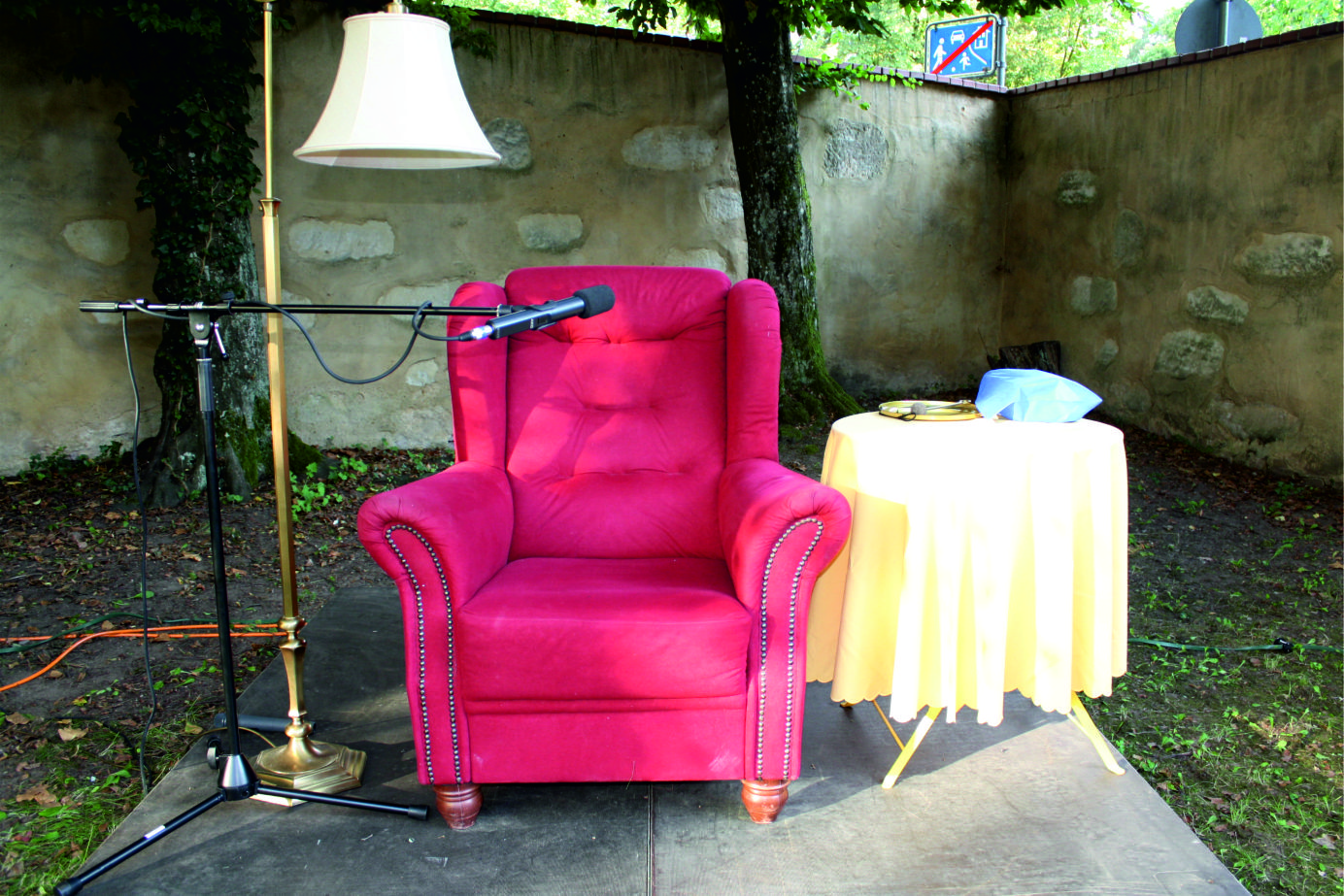 Bild Roter Sessel im Palaisgarten (Foto: O. Thielke)